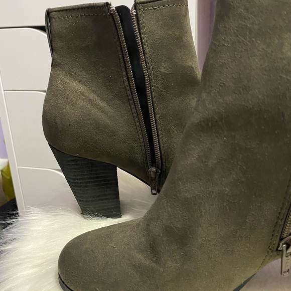 BRAND NEW Call it Spring Boots - Picture 5 of 5